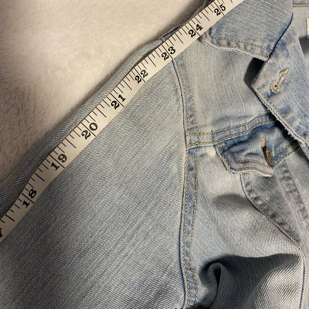 Denim jacket. - Picture 7 of 7